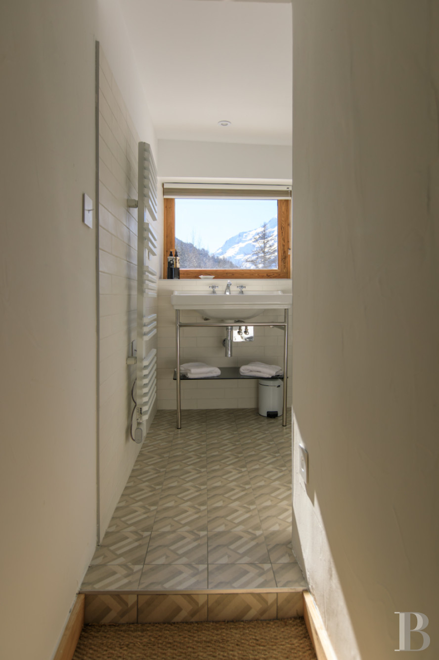 A large traditional, carefully renovated chalet in a hamlet in the Tarentaise valley in Savoie - photo  n°19